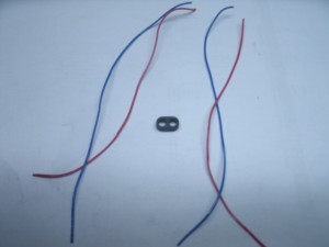 Fig 4. Dos cables finos, de diferentes colores, para los enrollados