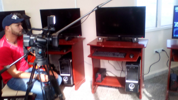 Equipo de filmación del programa del Canal Educativo, Das Más.