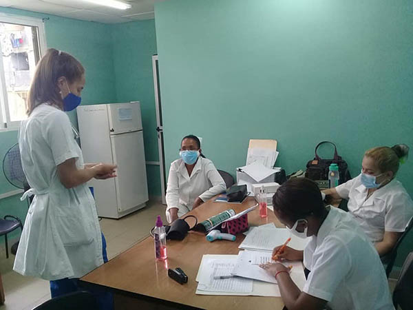 Instalaciones de Joven Club convertidas en vacunatorios. - #RevistaTino