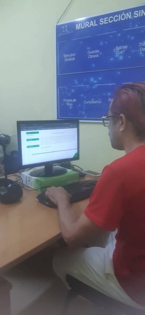 Fig. 1. Utilizando la firma digital #RevistaTino Fig. 1. Utilizando la firma digital #RevistaTino