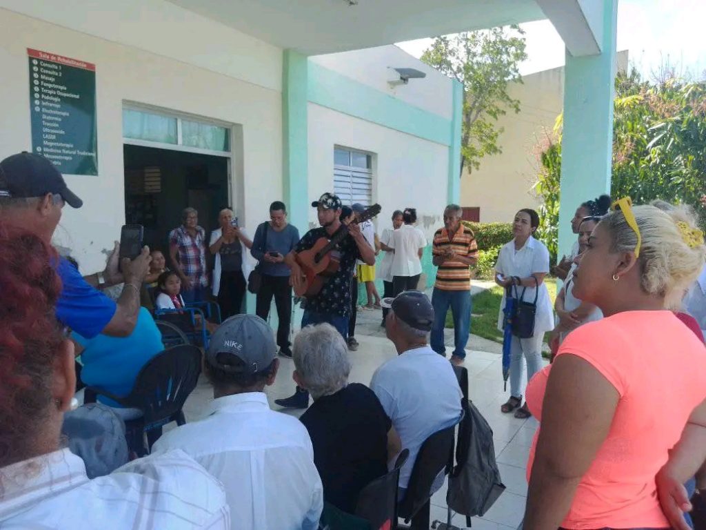 Fig. 2. Los momentos de alegría no faltan en los encuentros del proyecto comunitario